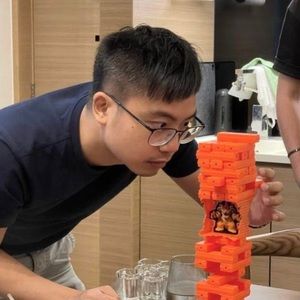 Meet your Posher, Mingho